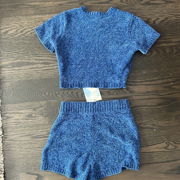 Revolve blue knit set - Picture 3 of 3